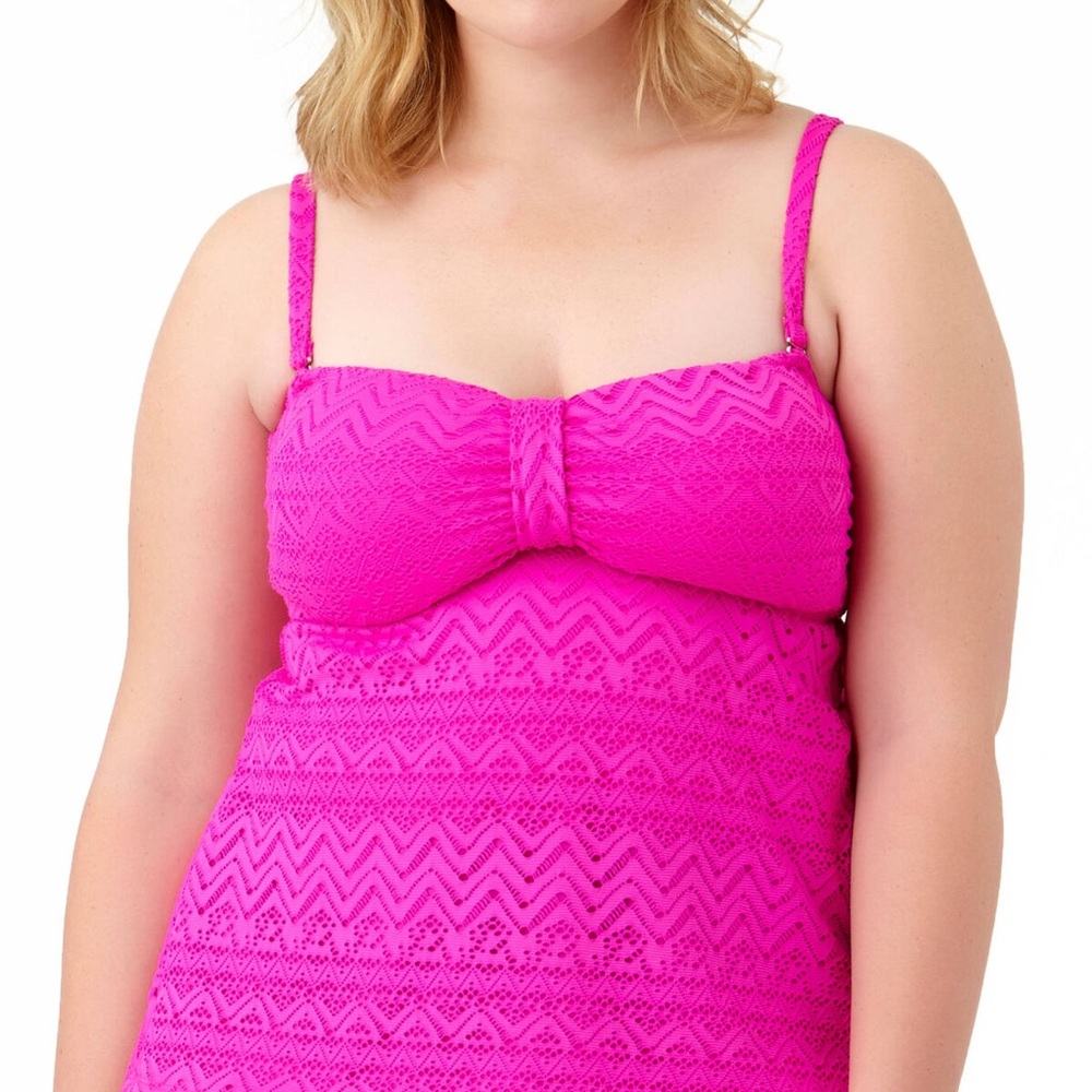 NWOT Catalina Women Swimwear Top